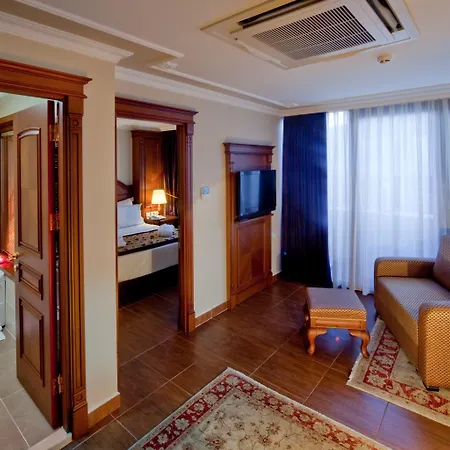 Glk Premier The & 3*