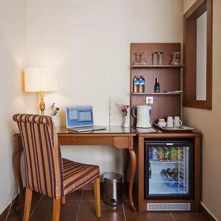 Glk Premier The & 3*