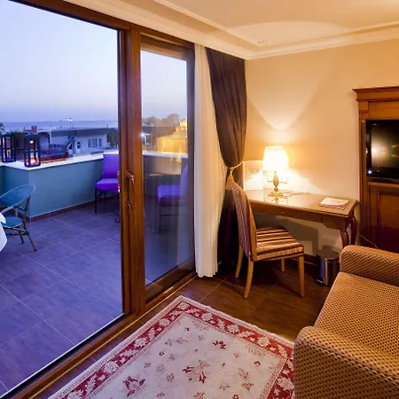 Glk Premier The & 3*