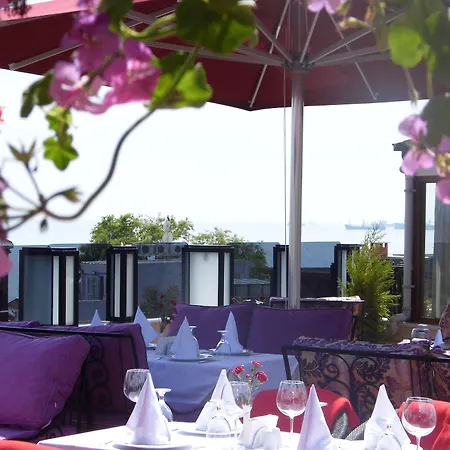 Glk Premier The & 3*